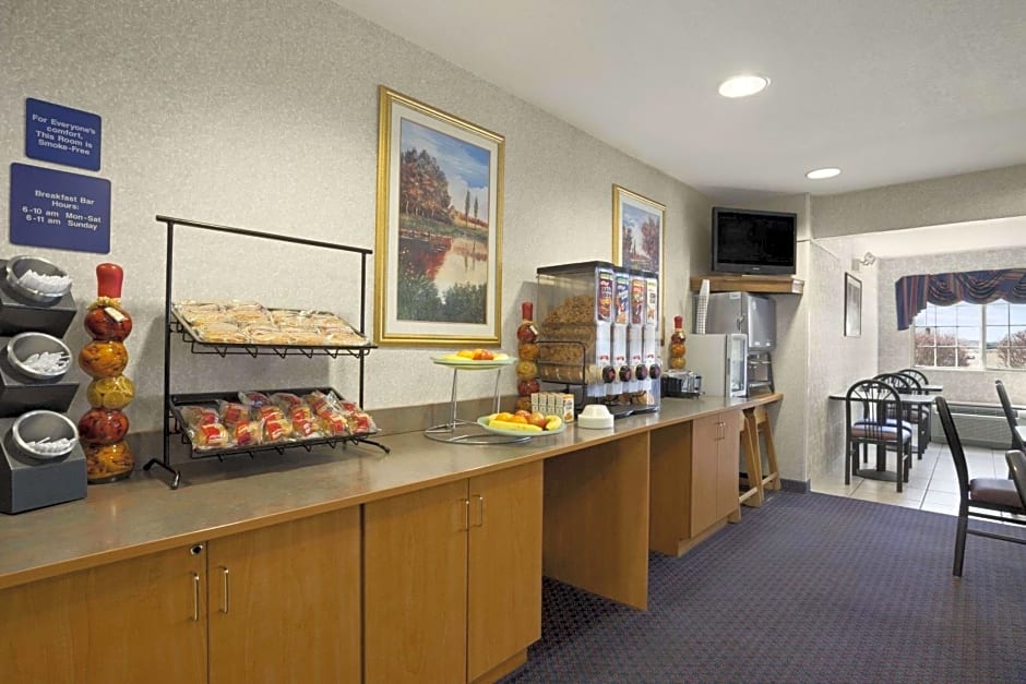 Ramada Limited and Suites Bloomington