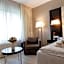 Lion'S Garden Hotel