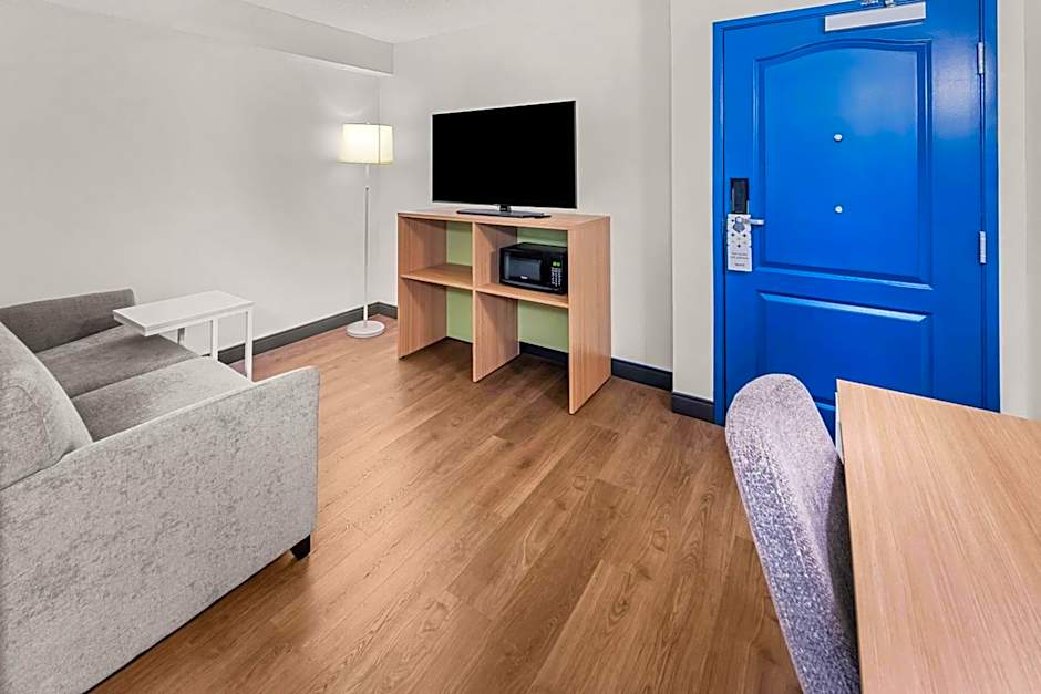 Spark by Hilton Woodbridge