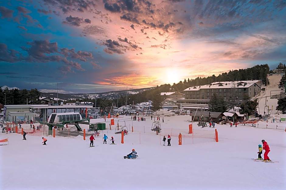 Guitart La Molina Aparthotel & Spa