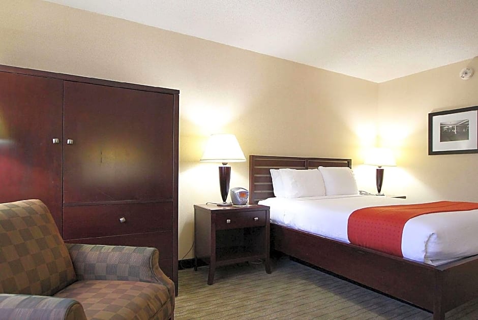 Ramada by Wyndham Minneapolis Airport - Eagan