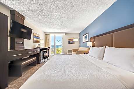 Standard King Room with Pool View