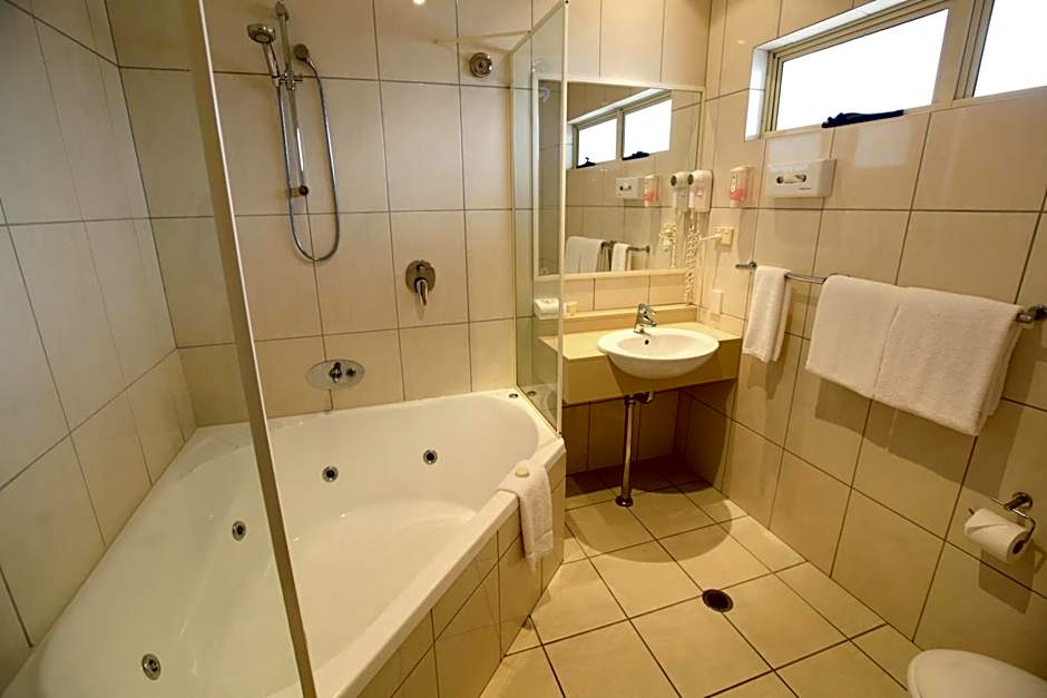 Red Bridge Motor Inn