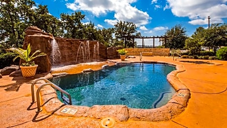 Best Western Premier Crown Chase Inn & Suites
