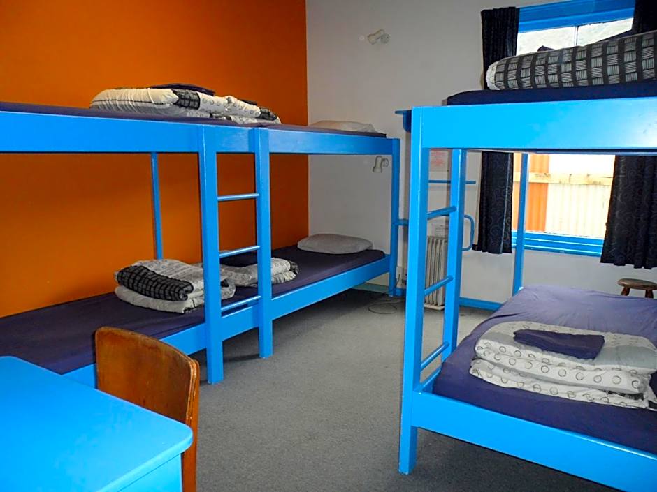 Sequoia Lodge Backpackers