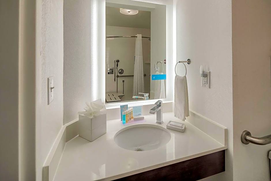 Hampton Inn By Hilton Louisville-Northeast KY