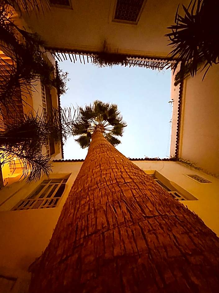 Riad 144