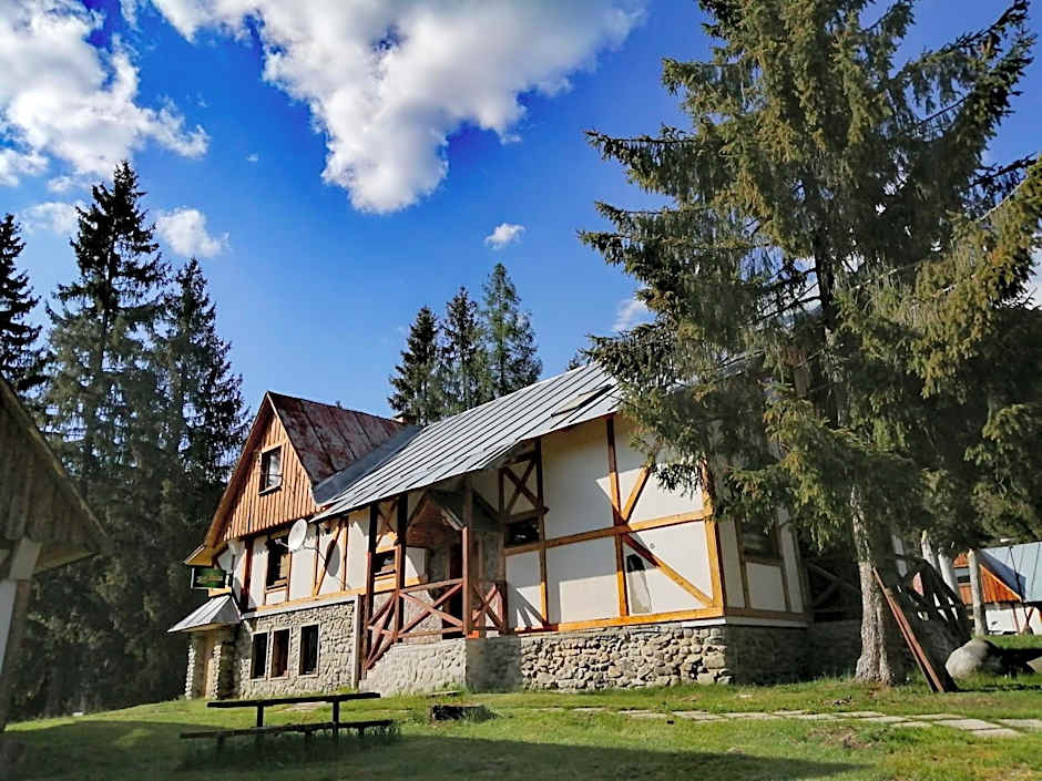 Chaty a horský hotel Kožiar