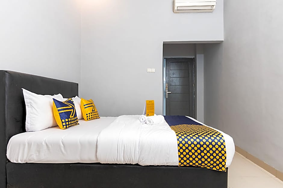 SPOT ON 2433 Pondok Akuanna