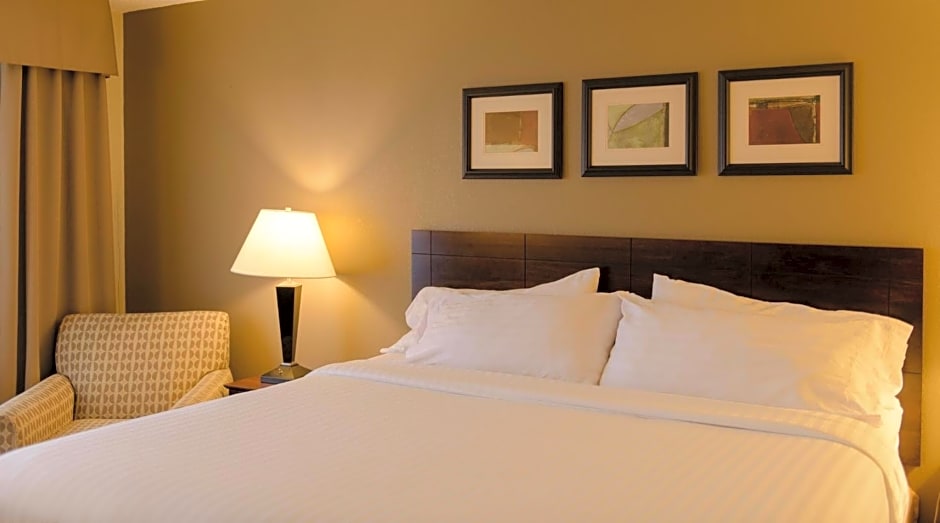 Holiday Inn Express & Suites Superior