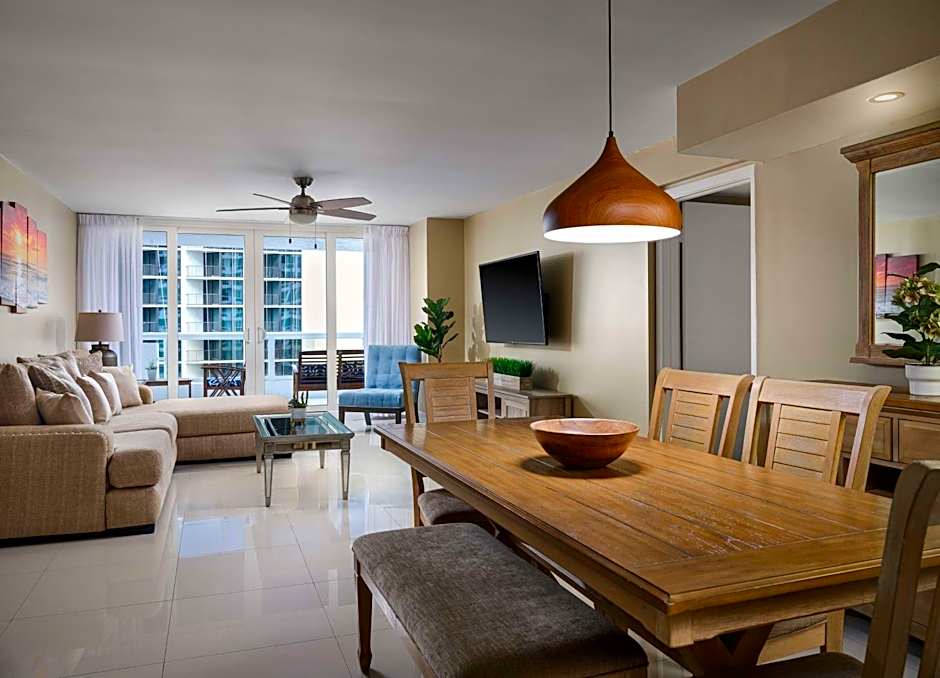 DoubleTree By Hilton Grand Hotel Biscayne Bay