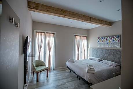 Double or Twin Room with Private Bathroom