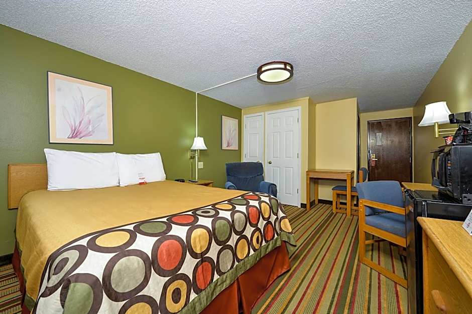 Super 8 by Wyndham Minot Airport