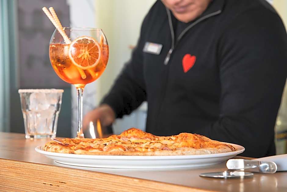 ibis Versailles Chateau