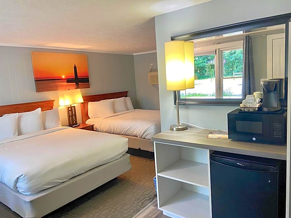 Elk Rapids Lakeshore Inn