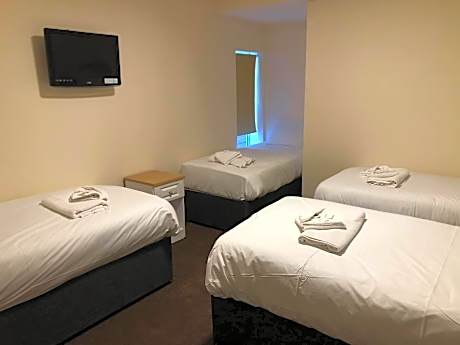 Quadruple Room with Shower