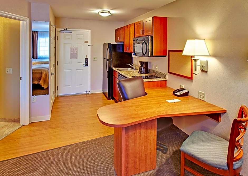 Candlewood Suites Williston By IHG
