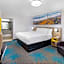Days Inn by Wyndham Savannah