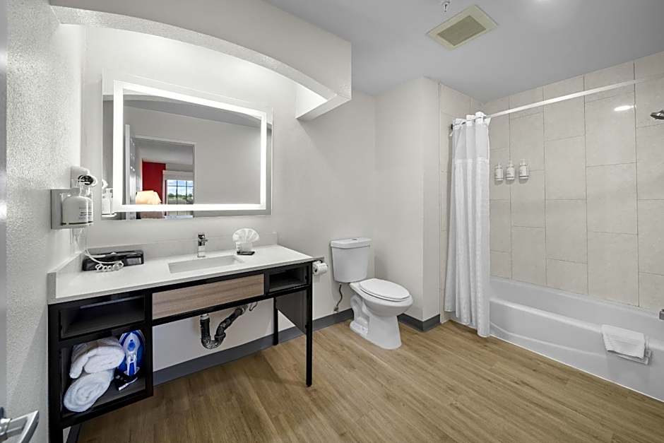 Ramada by Wyndham Ontario