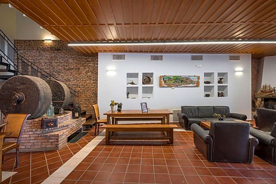 Spilia Village Hotel & Villas