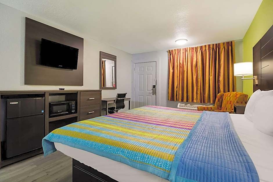 Rodeway Inn Conference Center