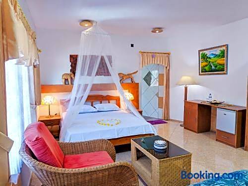 Deutsches-Eck Rikesti Hotel