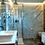 GRANDI 32 Boutique Residence