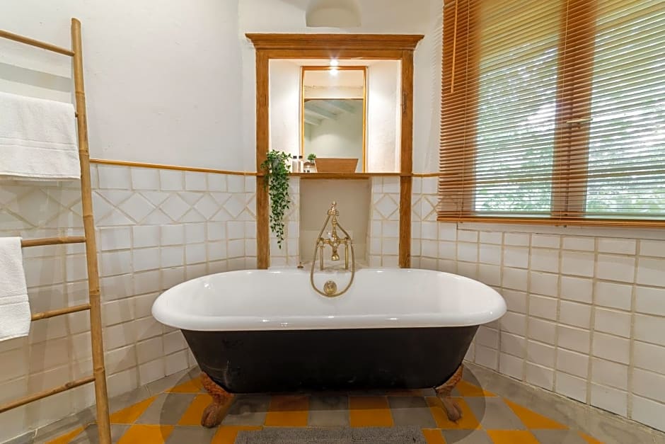 Le Mas des Cerisiers JACUZZI et SAUNA inclus pour tous les logements