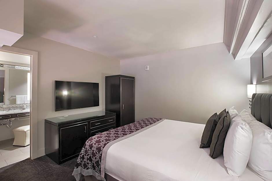 Ambassador Hotel Kansas City, Autograph Collection by Marriott