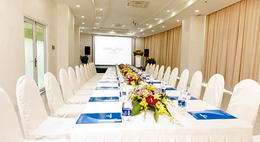 Ninh Kieu Riverside Hotel