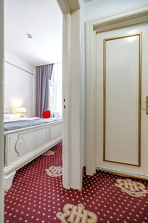 Hotel Imparatul Romanilor