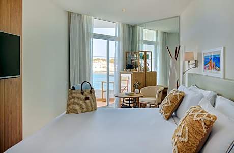 Junior Suite 2 Bedrooms The Level
