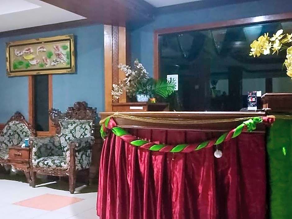 RedDoorz at Hotel Ermashta Jayapura