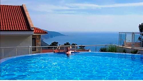 Golden Life Heights Deluxe Suite Hotel - Adult Only