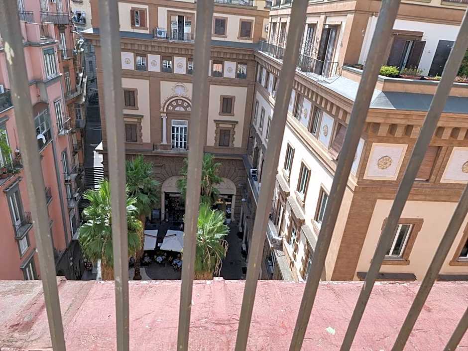 BARBAJA SUITES IN STREET TOLEDO 205