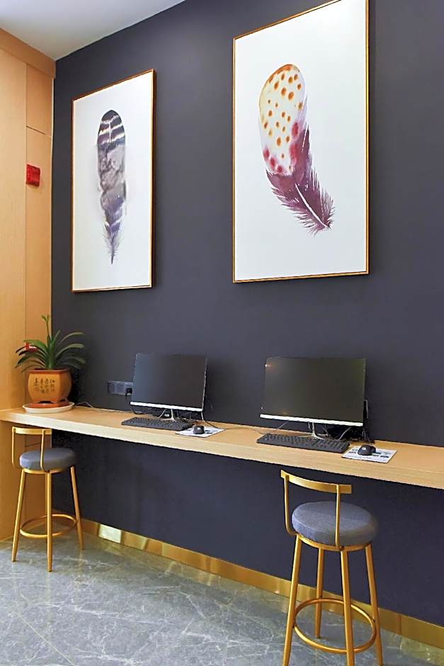 VX Wuxi Jiangyin High-tech Zone Panlongshan Park Hotel