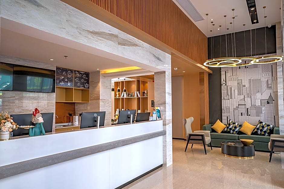 City Comfort Inn Wuzhou Cangwu County Bus Station