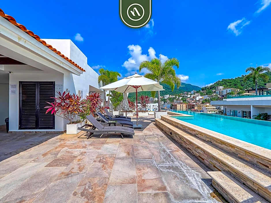 Luxury 2BR Condo in Romatic Zone - Rooftop Pool