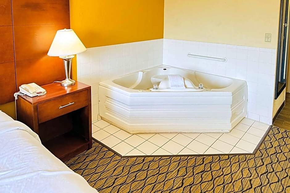Country Inn & Suites by Radisson, Mishawaka - South Bend