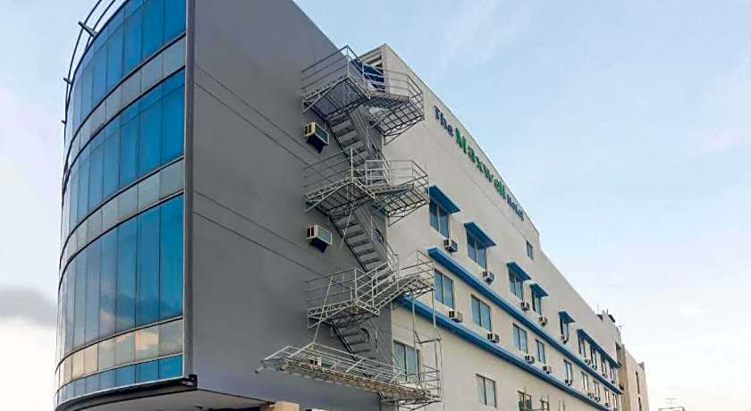 OYO 187 The Maxwell Hotel
