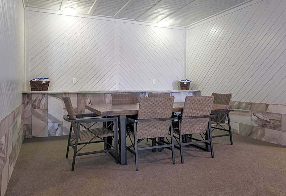 Red Roof Inn Vermillion - U of South Dakota