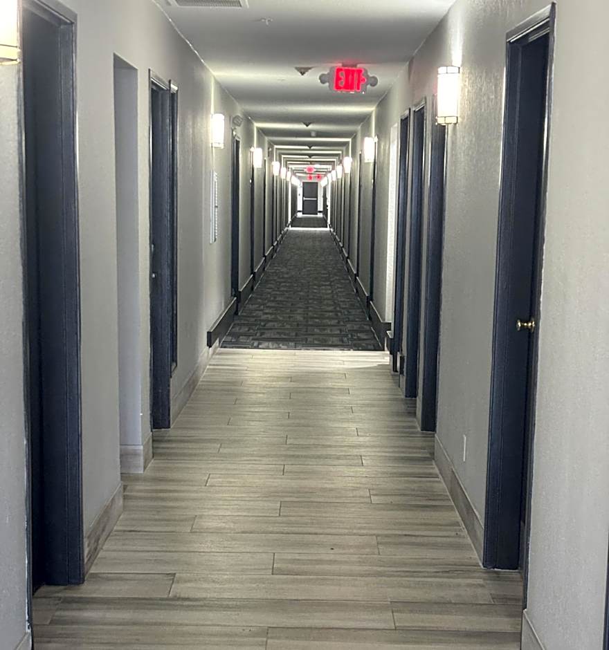 Quality Inn & Suites at Airport Blvd I-65