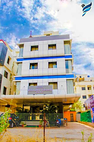 Goroomgo Shradha Saburi Palace Shirdi