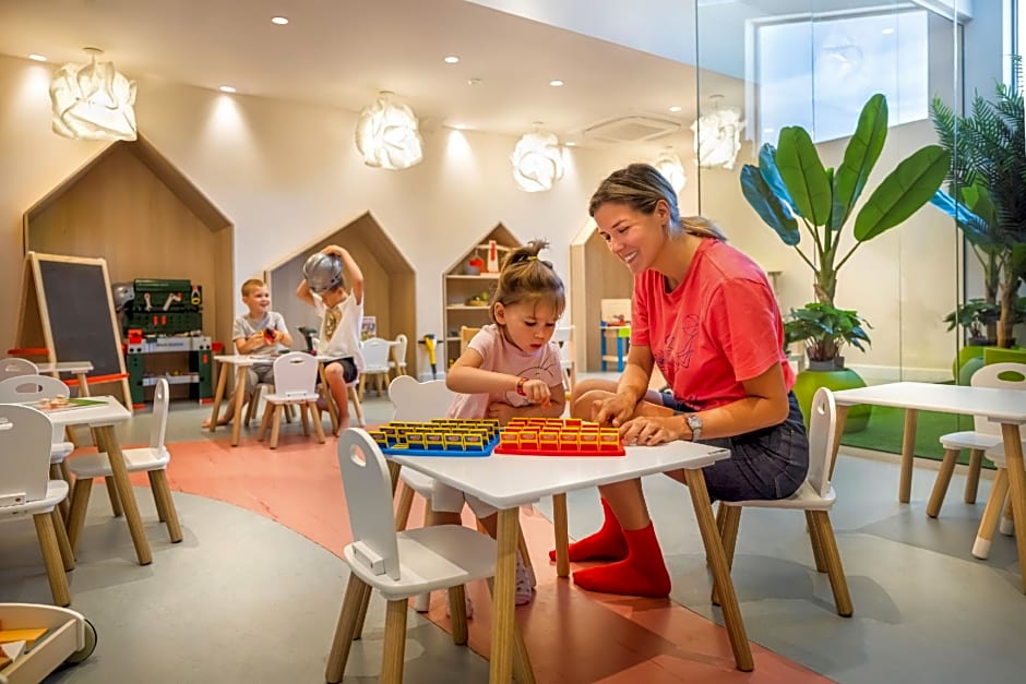 Club Dubrovnik Sunny Hotel by Valamar