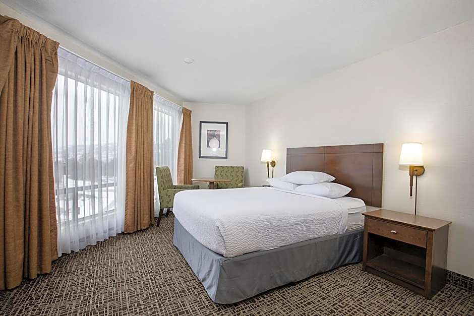 Ramada by Wyndham Kamloops