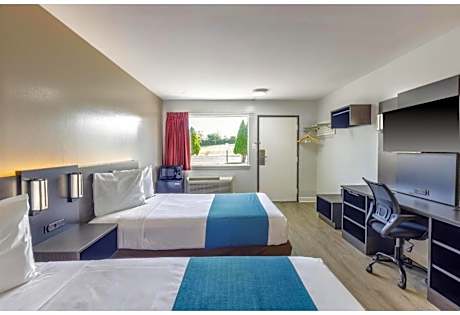 Room with Two Double Beds - Non-Smoking