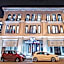 1825 Gallery Hotel