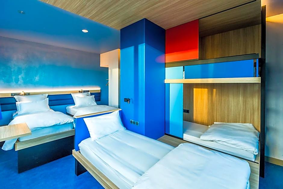 YOOMA Urban Lodge