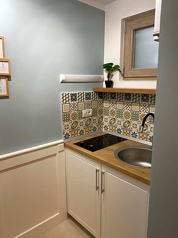 VISAJ Deluxe Downtown