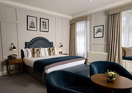 Luxury King Room